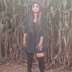 Meet your Posher, Yajayra